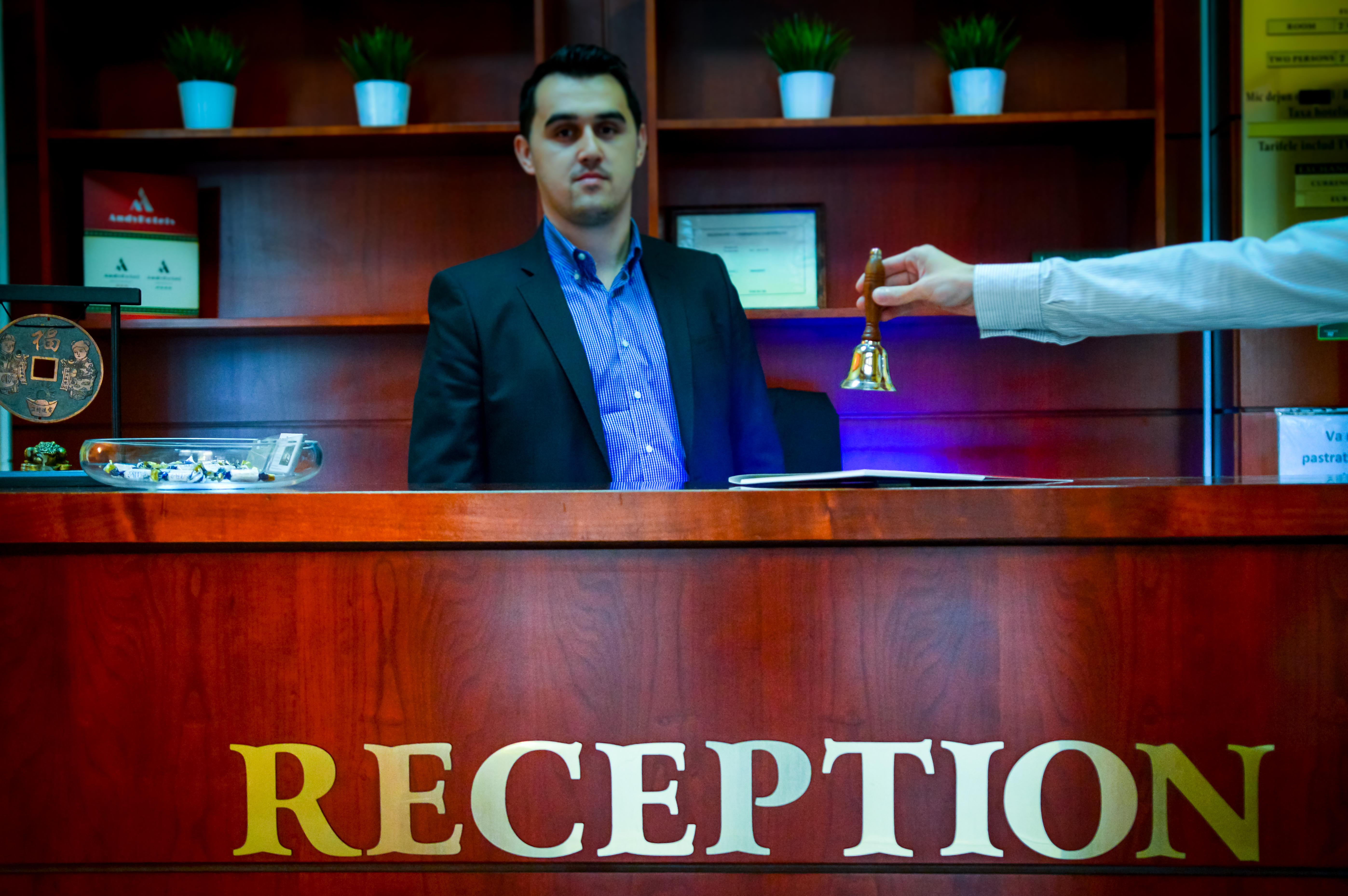 Hotel Reina Βουκουρέστι Εξωτερικό φωτογραφία