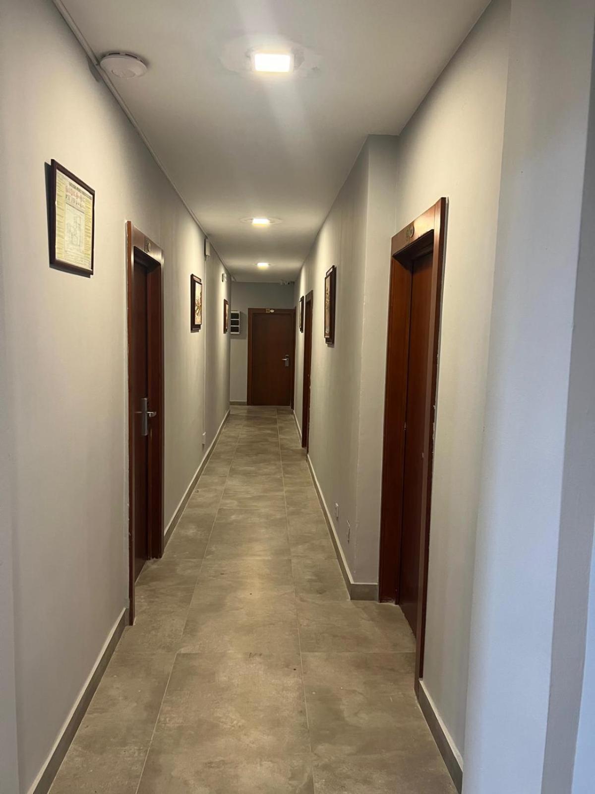 Hotel Reina Βουκουρέστι Εξωτερικό φωτογραφία