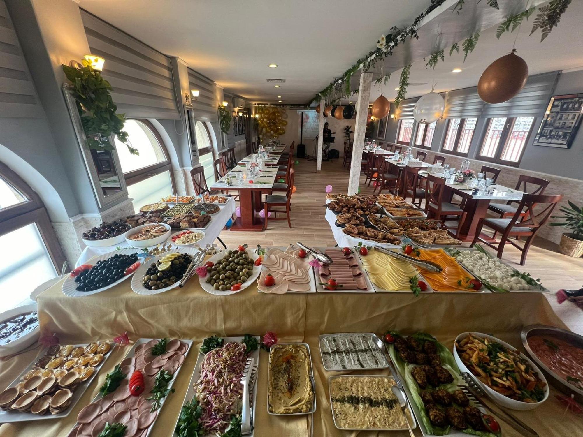 Hotel Reina Βουκουρέστι Εξωτερικό φωτογραφία