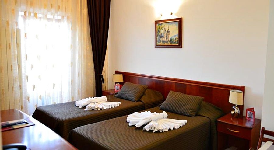 Hotel Reina Βουκουρέστι Εξωτερικό φωτογραφία