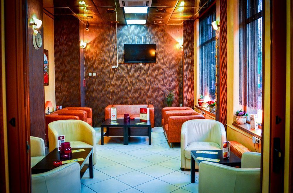 Hotel Reina Βουκουρέστι Εξωτερικό φωτογραφία
