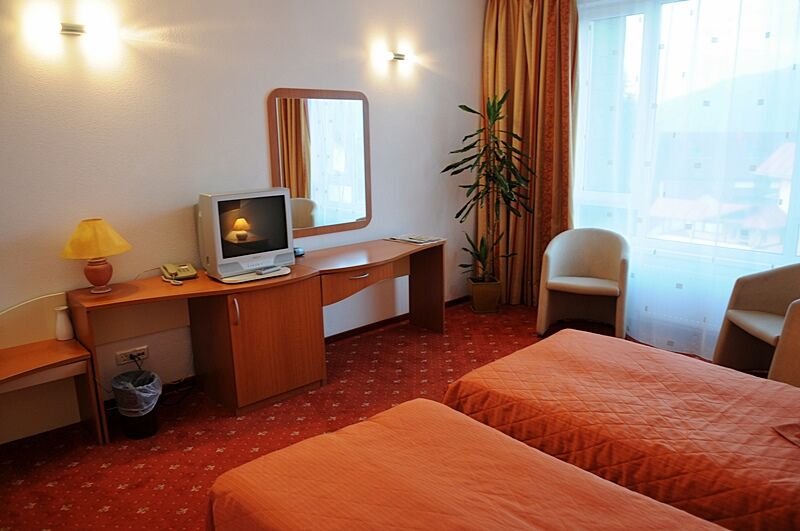Hotel Reina Βουκουρέστι Εξωτερικό φωτογραφία